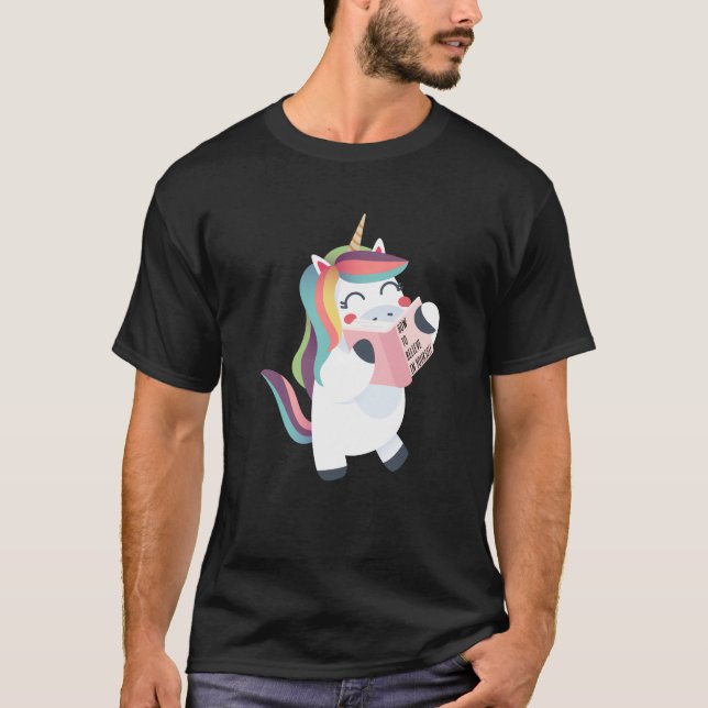 T-shirt Livre de lecture de licorne comment croire en (Devant)