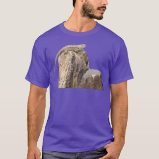T-shirt Lizard Relaing On A Rock girl