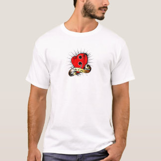T-shirt logo de coeur de tokin