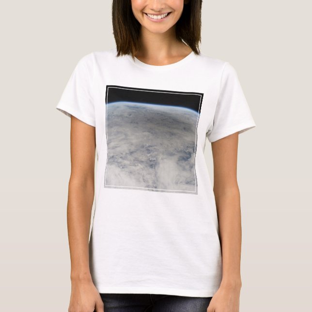 T-shirt L'Ombre De La Lune S'Étend Sur Le Pacifique Nord. (Devant)