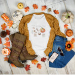 T-shirt Louvain citrouille épice | Monogramme Automne<br><div class="desc">Chemise de citation épicée citrouille mignonne avec une superbe typographie et recette d'épice citrouille d'aquarelle. Customisez ces mignons t-shirts d'automne avec votre nom de famille pour une réunion de famille ou un dîner qui réunissent ce Thanksgiving. Idéal pour les photos de famille, les fêtes de réunion, les voyages sur route...</div>