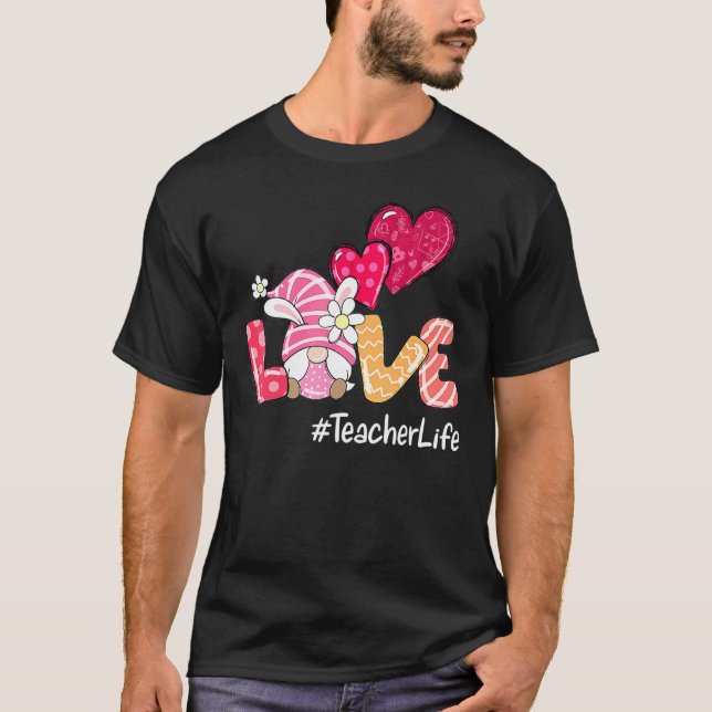 T-shirt Love Enseignant Vie Pâques Gnome Panier de chasse  (Devant)