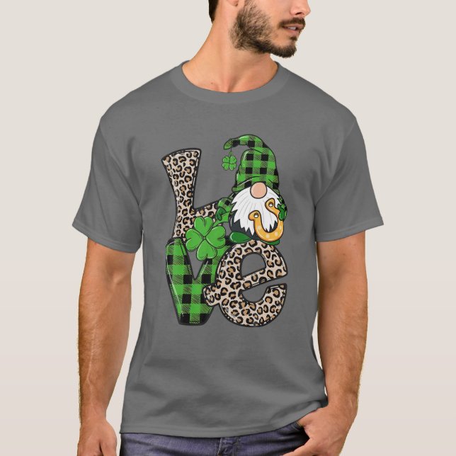 T-shirt LOVE Patrick Day Gnomes Leopard Green Plaid Shamro (Devant)
