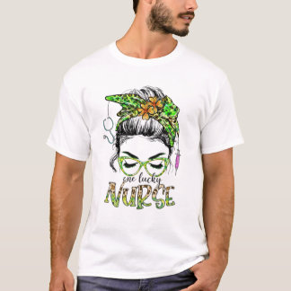 T-shirt Lucky Nurse Messy Bun Shamrock