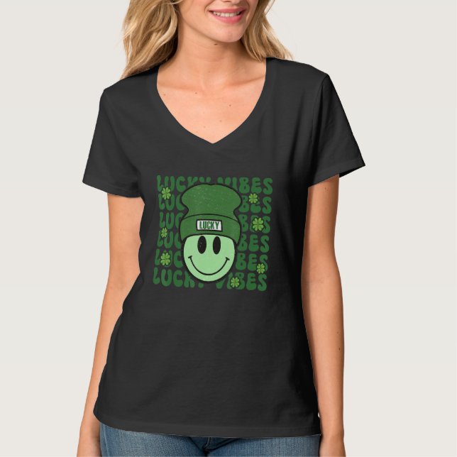 T-shirt Lucky Vibes St. Patrick's Day Groovy Happy Face wi (Devant)