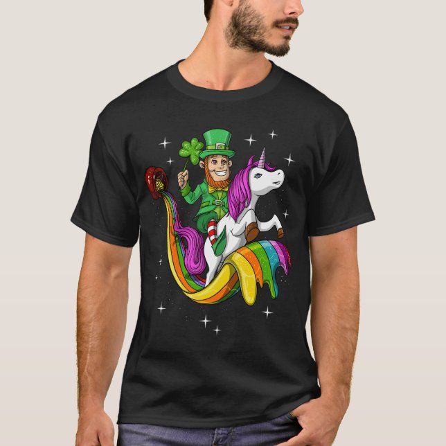 T-shirt Lutin chevauchant une licorne St Patricks (Devant)