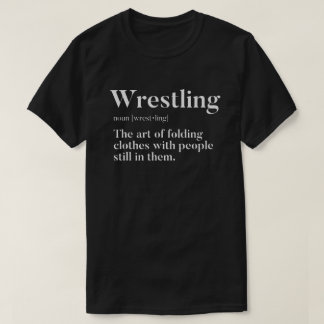 T-shirt Lutte De L'Art De Plier Les Vêtements Avec Les Gen
