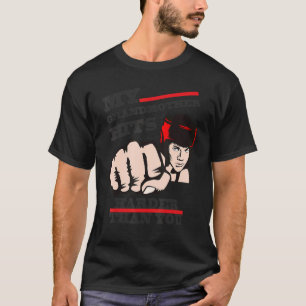 T-shirt Ma grand-mère frappe plus fort que toi
