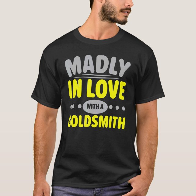 T-shirt Madly En Amour Avec Un Orfèvrerie De Bijoux En Orf (Devant)
