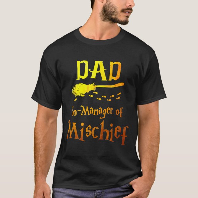 T-shirt Magical Dad, Manager Of Mischief Birthday Family M (Devant)
