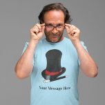 T-shirt Magiciens Casquette et baguette magique Personnali<br><div class="desc">Ajoutez un nom ou un message personnalisé pour créer un cadeau personnalisé qui conviendra parfaitement aux magiciens de tout âge. Ce tee graphique a un style réaliste illustration du casquette d'un magicien en noir et rouge et une baguette magique en noir et blanc avec un nom sous le graphique.</div>