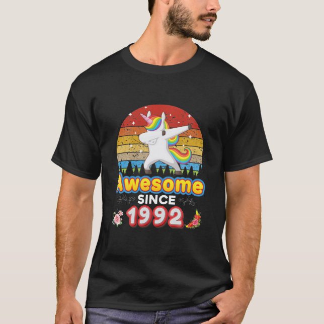 T-shirt Magnifique Depuis 1992 28E Anniversaire Dabbing Un (Devant)