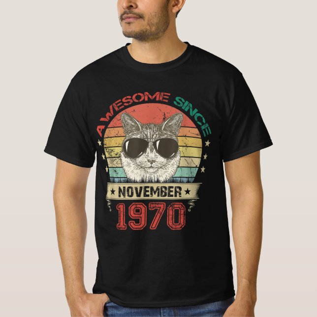 T-shirt Magnifique depuis novembre 1970 Amoureux des chats (Devant)
