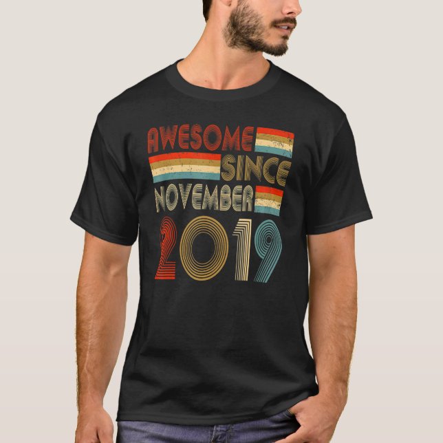 T-shirt Magnifique Depuis Novembre 2019 3ème anniversaire  (Devant)