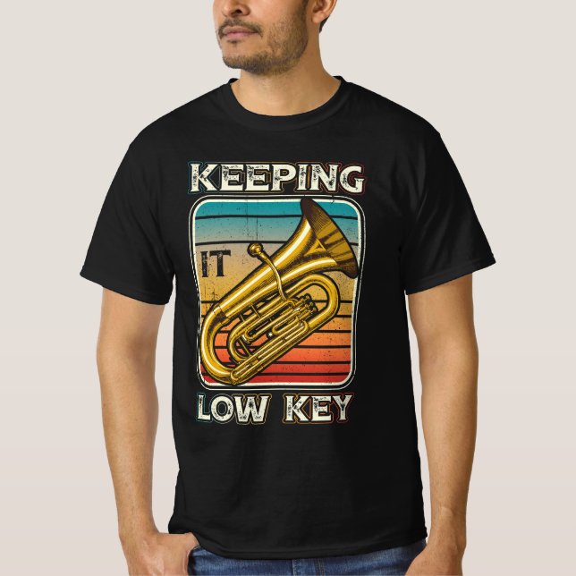 T-shirt Maintenir Il Instrument À Basse Clé Tuba Lecteur B (Devant)