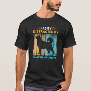 T-shirt Malamute en Alaska facilement distrait par les chi
