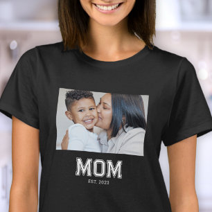 T-shirt Maman a établi la photo CAPS