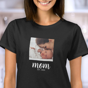 T-shirt Maman a établi la photo de la fête des mères
