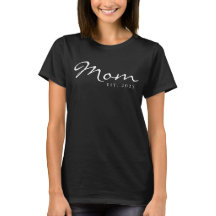Maman a établi un nouveau cadeau pour maman