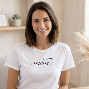 T-shirt Maman a établi un script personnalisé noir année M