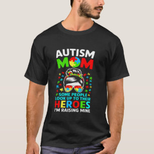T-shirt Maman autiste élevant un héros puzzle chignon en d