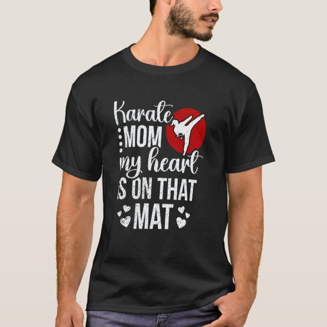 T-shirt Maman de karaté classique Mon cœur est sur ce tapi (Devant)