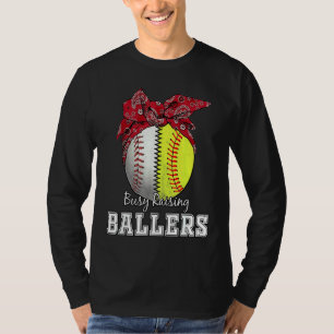 T-shirt Maman de softball Baseball occupée à élever des ch