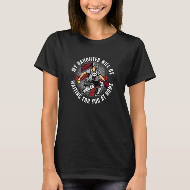 T-shirt Maman de softball Ma fille conception de receveur  (Devant)