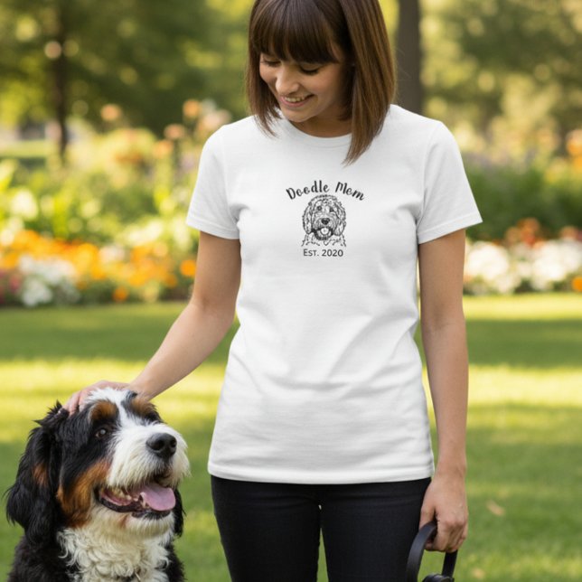 T-shirt Maman Doodle à l'écriture noire établie (Créateur téléchargé)