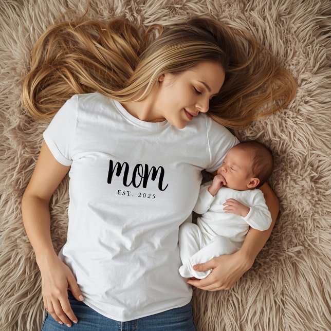 T-shirt maman établi en noir (custom mom tshirt with established date for new mom or mothers day christmas gifts ideas)