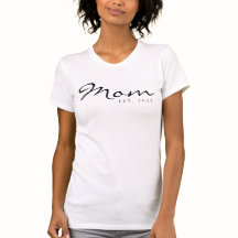 Maman établie en script noir