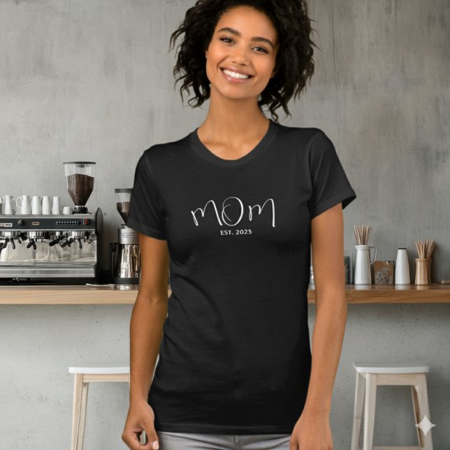 T-shirt Maman établie Nouveau Cadeau de maman  (Créateur téléchargé)