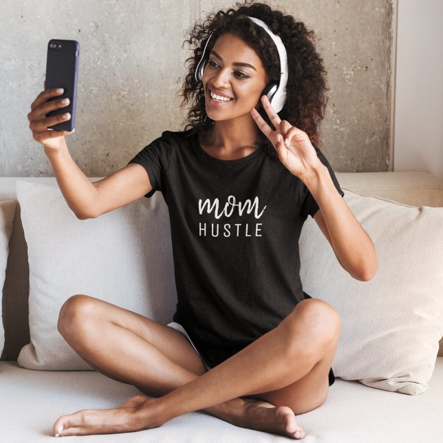 T-shirt Maman Hustle | Script moderne Fête des Mères Noire (Créateur téléchargé)