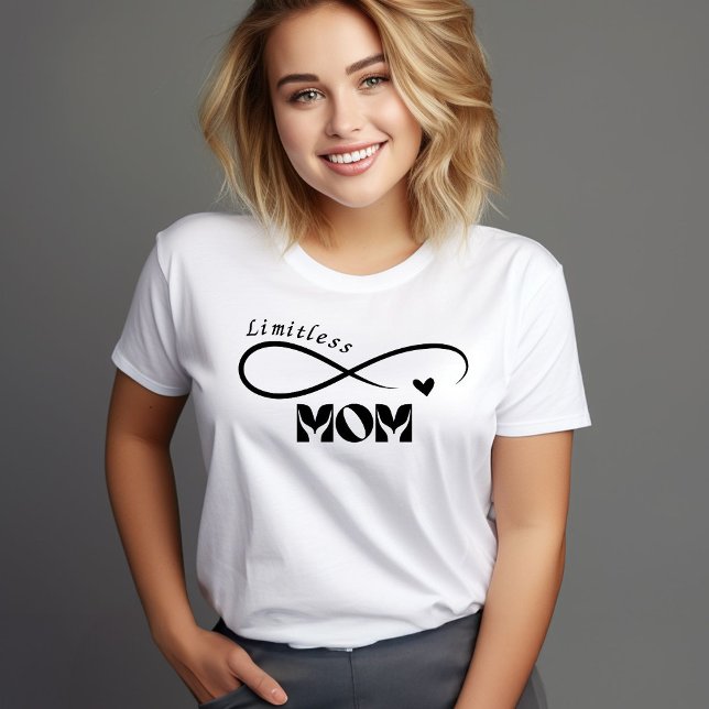 T-shirt Maman sans limites Script moderne Mère's Day T-Shi (Créateur téléchargé)