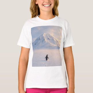 T-shirt Manchot dans montagne enneigée