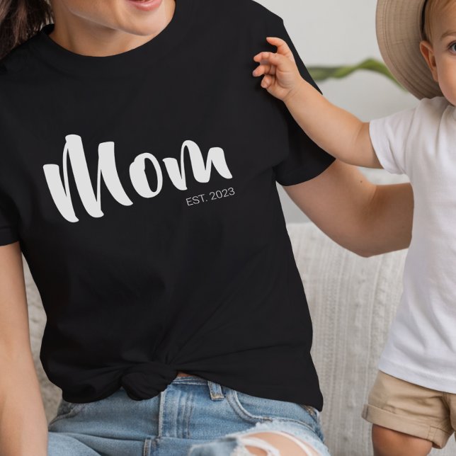 T-Shirt Manuscrit Blanc Maman Noir (White Script Established Mom Black T-Shirt)