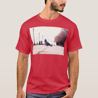 T-shirt Marching Pigeon