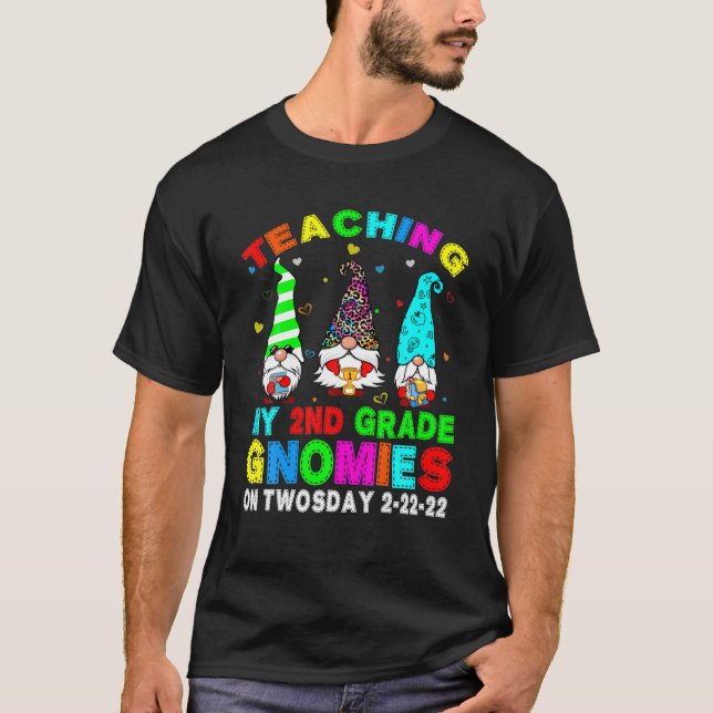 T-shirt Mardi Funny Gnomies Février 2 Février 2022 Jour 02 (Devant)