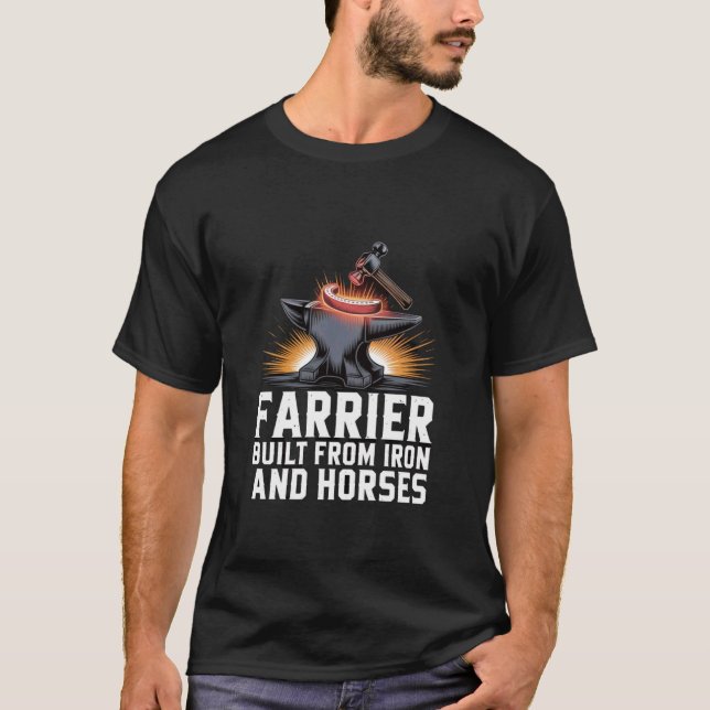 T-shirt Maréchal Ferrant Construit en Fer et Chevaux (Devant)