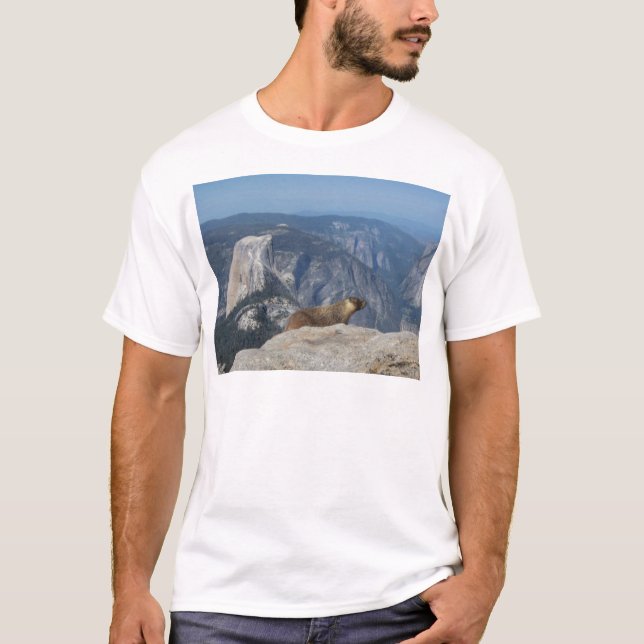 T-shirt Marmotte surplombant la Demi-Dôme de nuages Repos  (Devant)