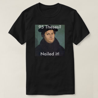 T-shirt Martin Luther le clouant !