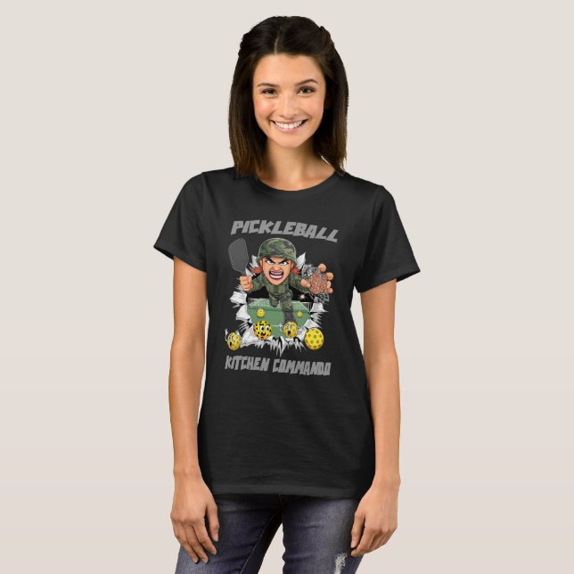 T-shirt Mascotte drôle de Pickleball Kitchen Commando (Devant entier)