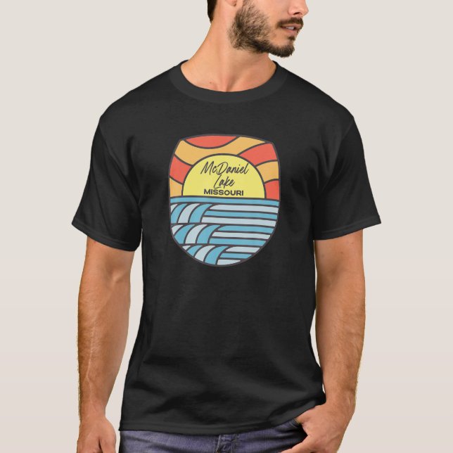T-shirt Mcdaniel Lake Missouri MO Sunset Vacances Souvenir (Devant)
