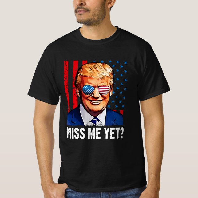 T-shirt Me manque encore Trump 2024 anti Biden (Devant)
