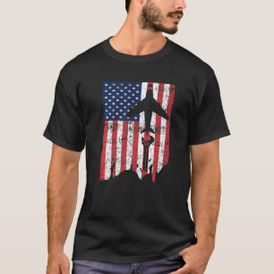 T-shirt Mécanicien d'aviation sur avion de la bannière vin