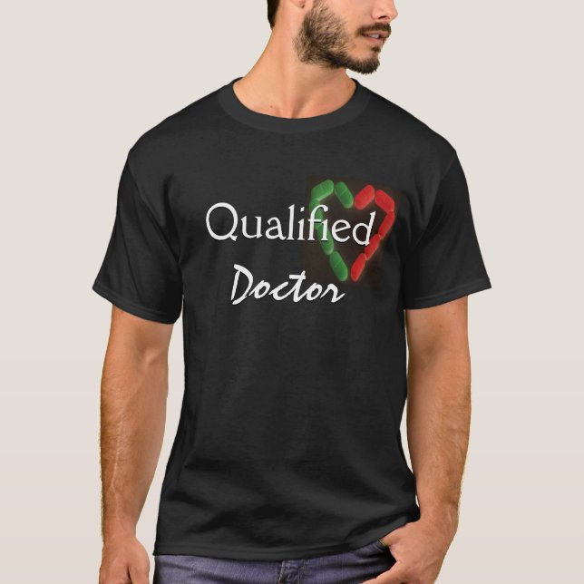 T-shirt Médecin Qualifié En Noir (Devant)