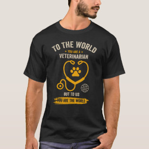 T-shirt Meilleur vétérinaire du monde : notre héros qui sa