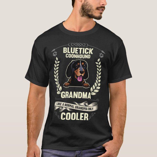 T-shirt Mémé Bluetick Coonhound Comme Une Mémé Normale O (Devant)