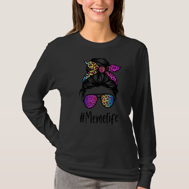 T-shirt Mème classique vie Messy Bun Rainbow Leopard Mère' (Devant)