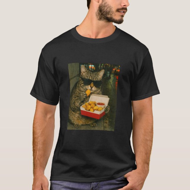 T-shirt Mème de chat mangeant un nugget de poulet Rétro Ur (Devant)